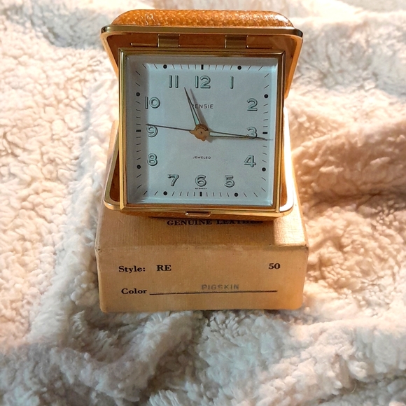 Vintage Rensie Mechanical Travel Alarm Clock - Picture 2 of 4